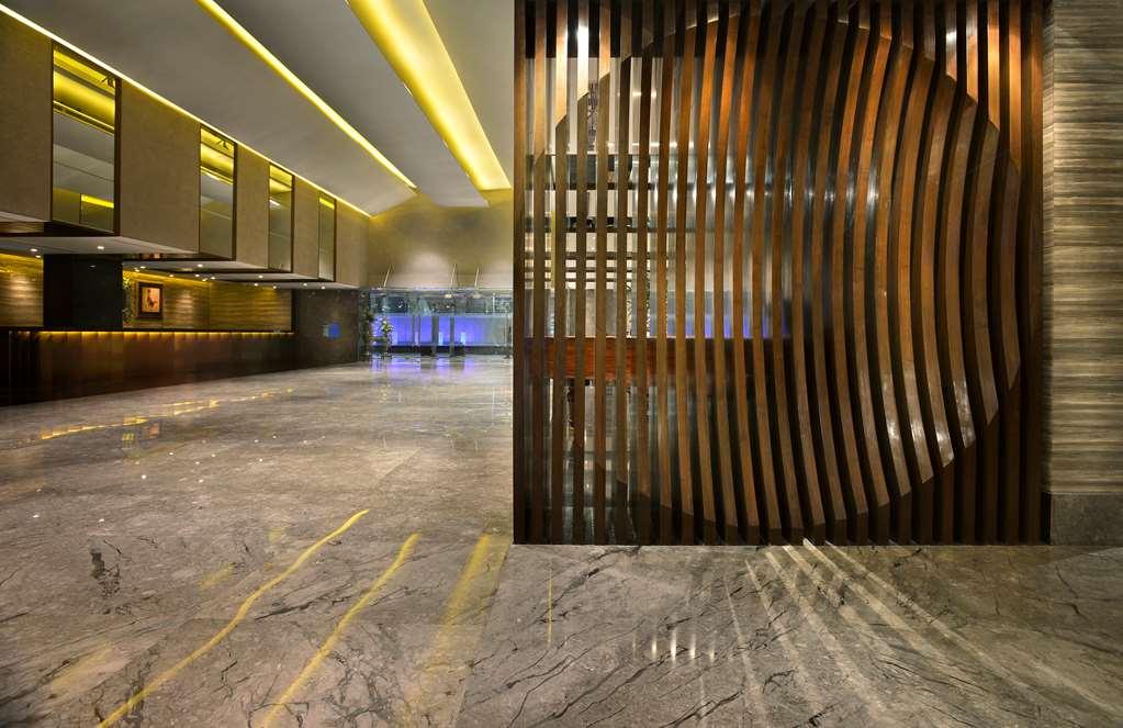 The Lalit Great Eastern Kolkata Hotel Interior photo